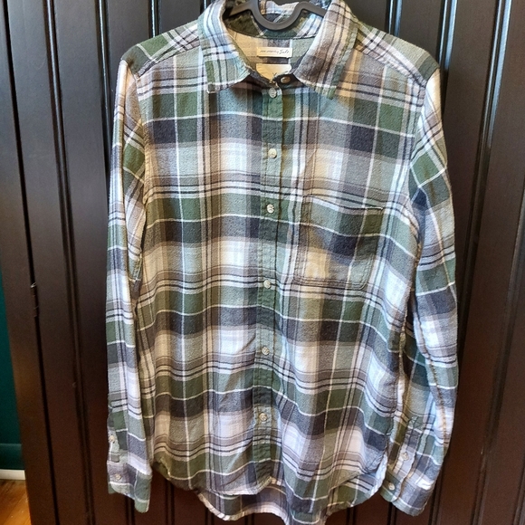 🌱 American Eagle Plaid Button Down - Picture 1 of 6